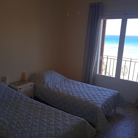 Apartment On The Beach Artemida  Luaran gambar