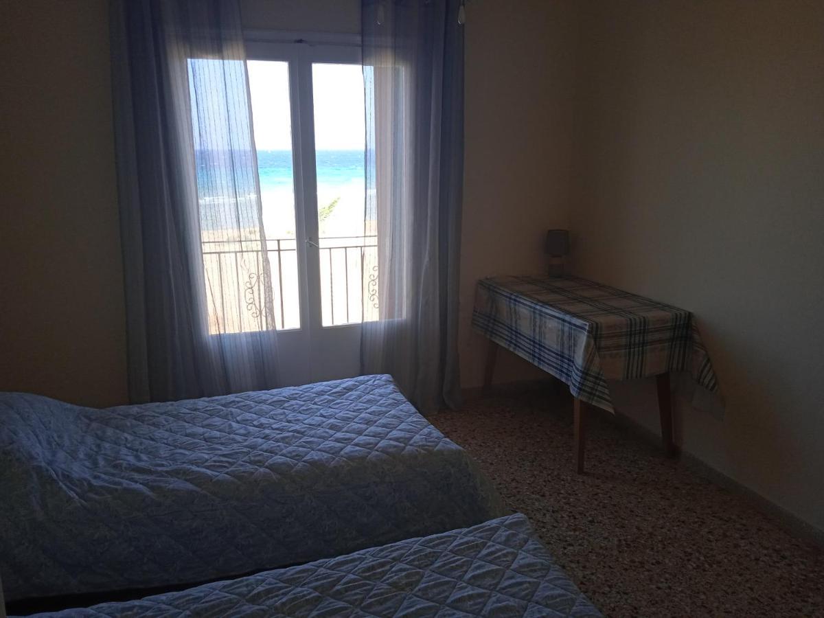 Apartment On The Beach Artemida  Luaran gambar